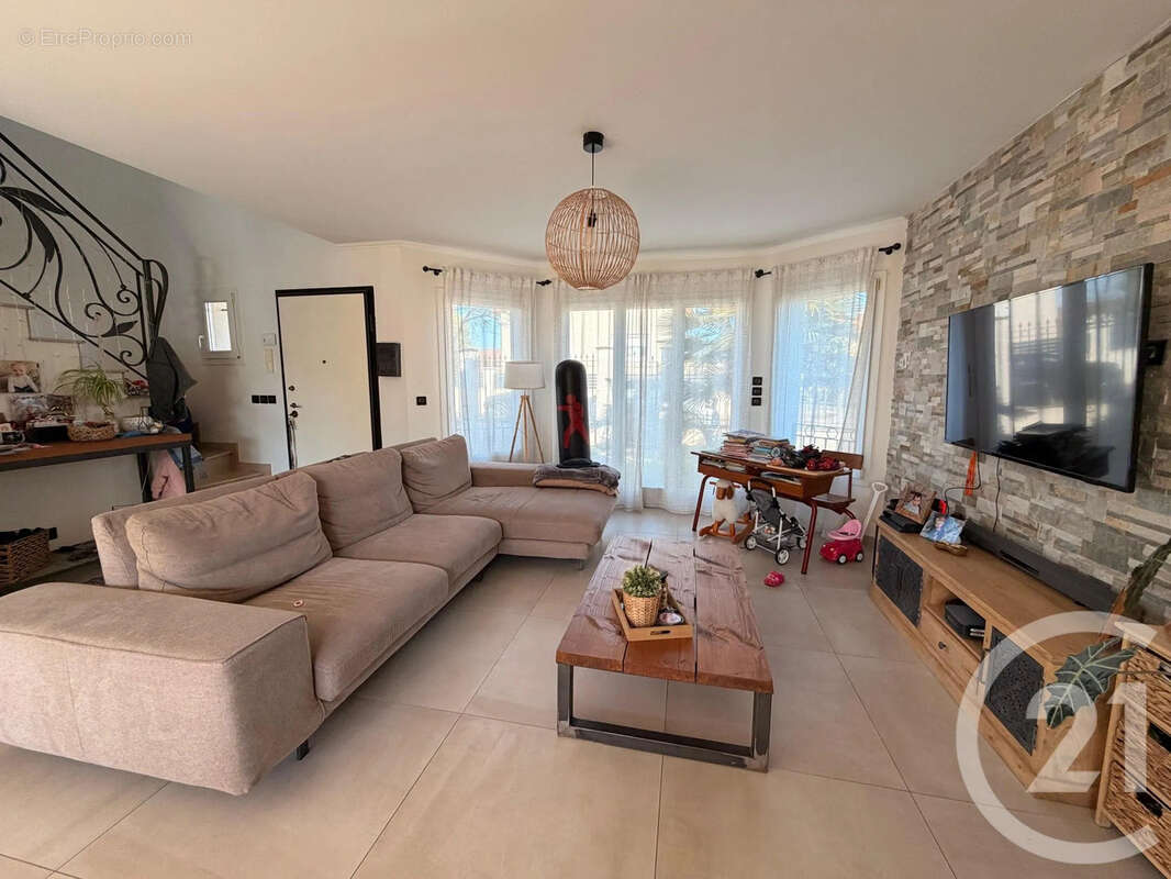 Maison à TREMBLAY-EN-FRANCE