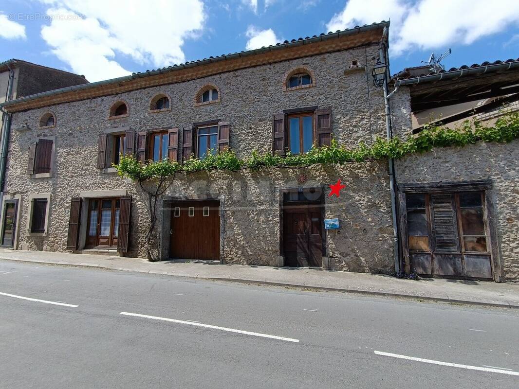 Maison à LABRUGUIERE