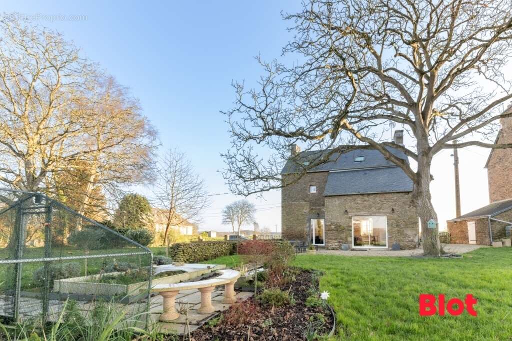 Maison à PLEUDIHEN-SUR-RANCE