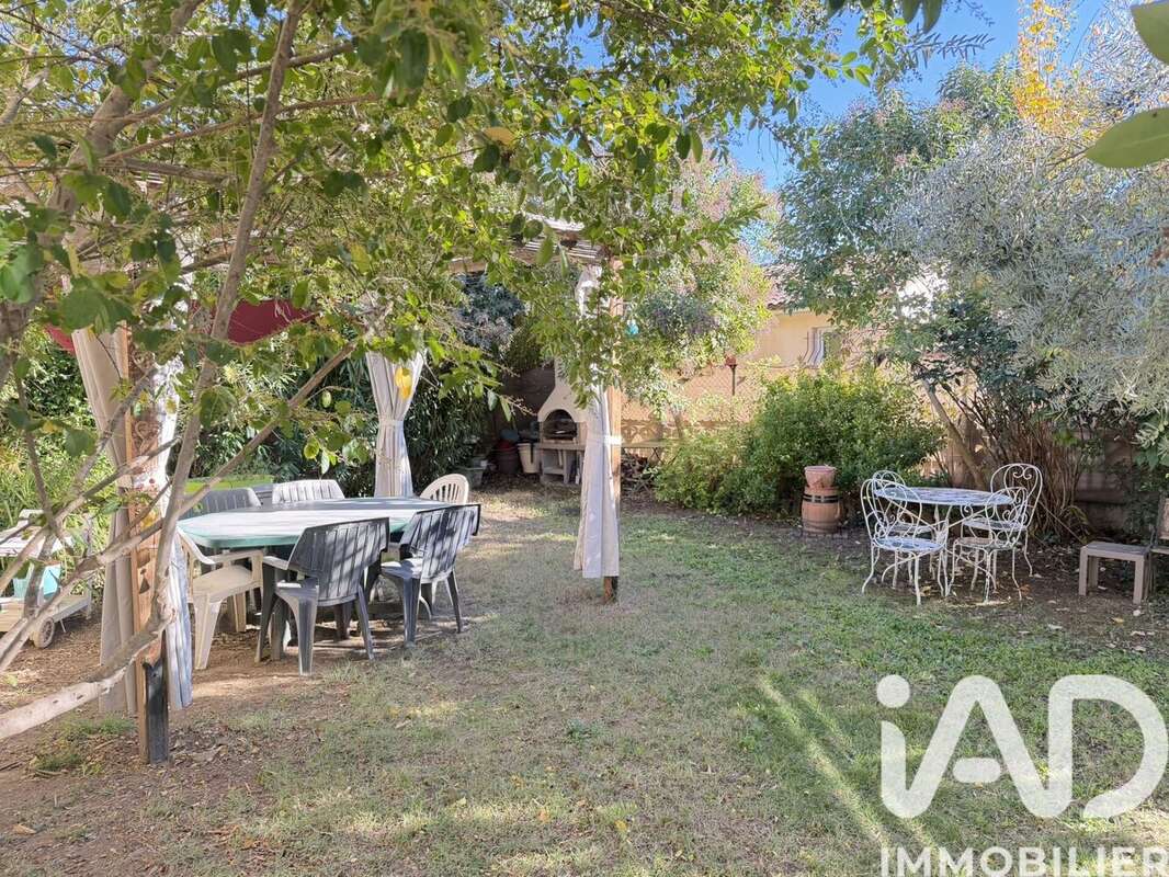 Photo 2 - Maison à PEYROLLES-EN-PROVENCE