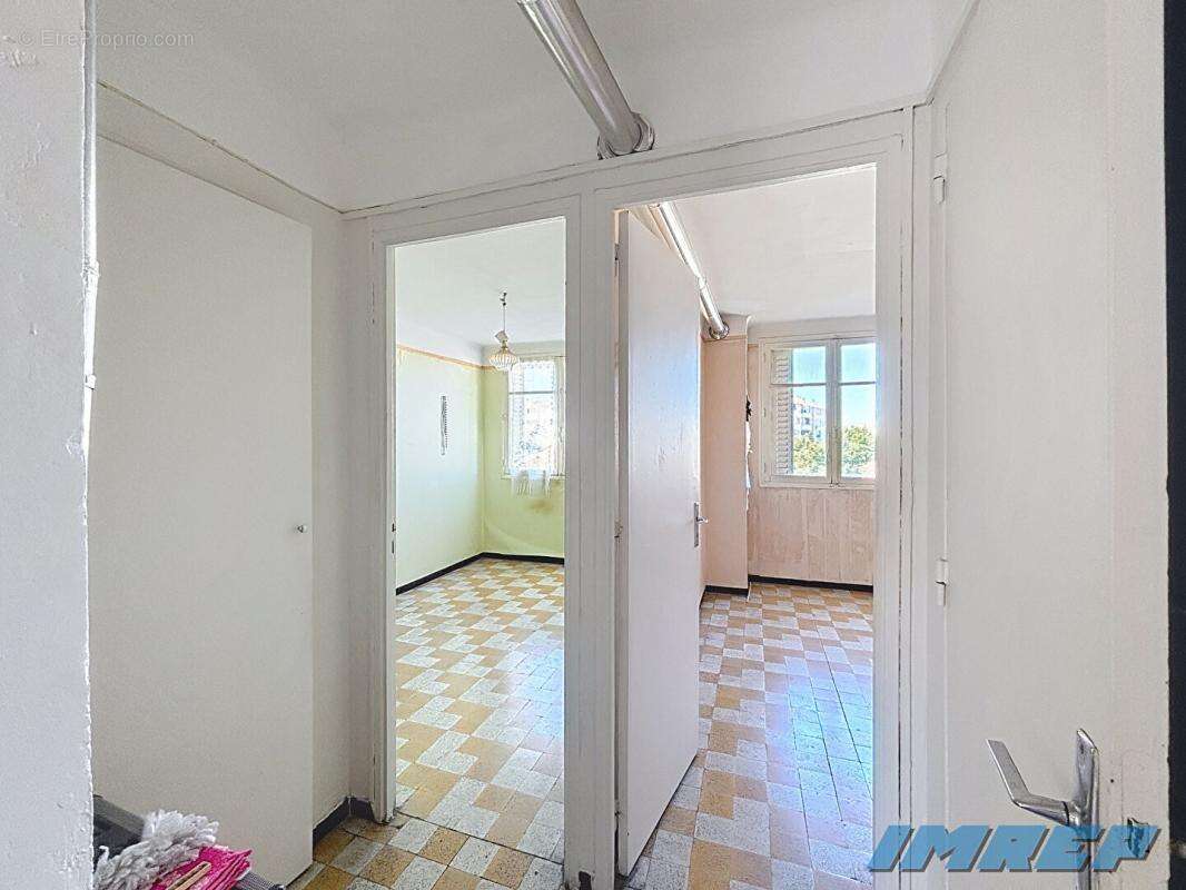 Appartement à MARSEILLE-9E
