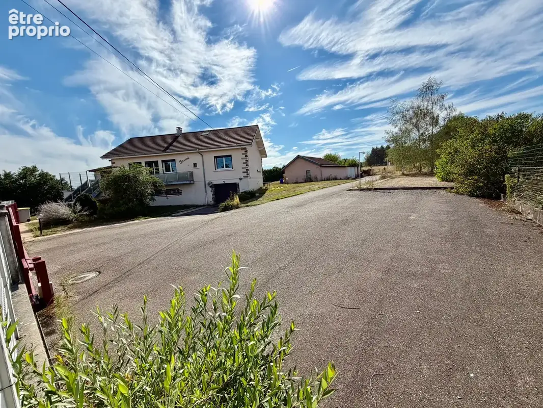 Vente propriété, pavillon +  bâtiment de 700 m2 env sur terrain de 2,12 ha LURE - photo 36