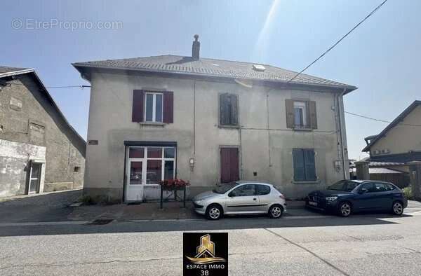 Appartement à PIERRE-CHATEL