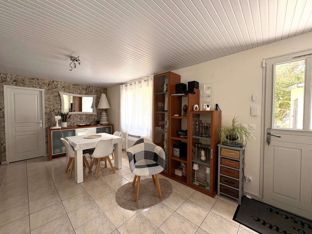 Maison de plain pied à FEREL - photo 2