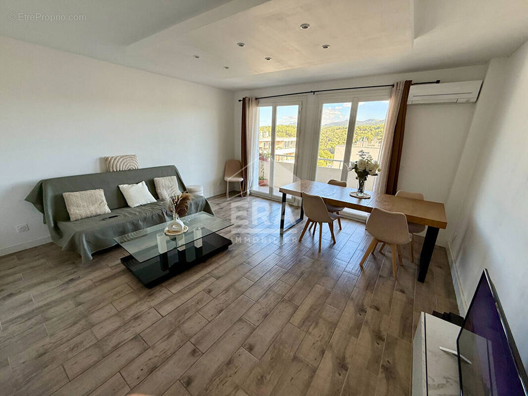 Appartement à SEPTEMES-LES-VALLONS