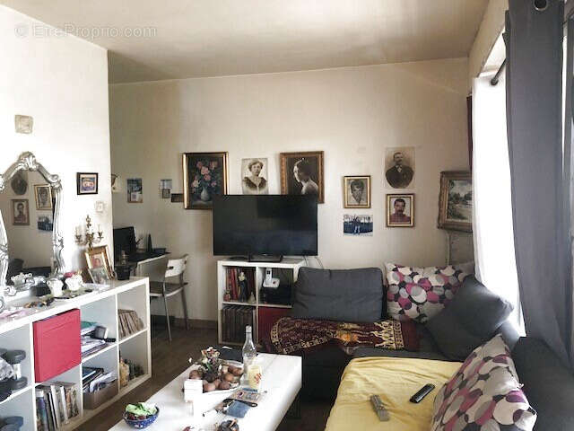 Appartement à MARSEILLE-1E