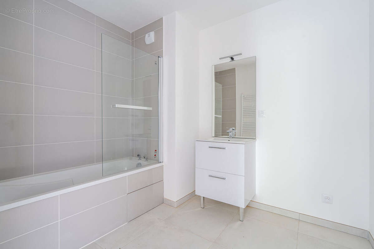 Appartement à SAINT-CYR-SUR-LOIRE