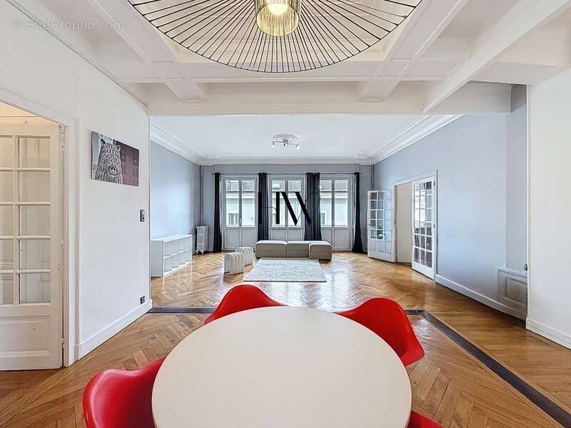 Appartement haussmannien de 161 m² – Centre-ville d’Annemasse – Idéal frontalier Genève - photo 7