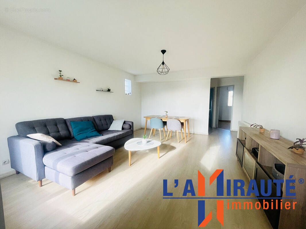 Appartement à SARTROUVILLE