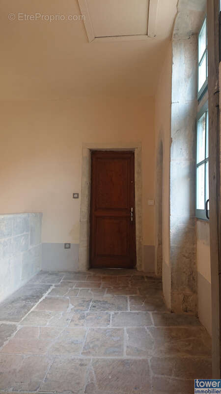 Appartement à VILLEFRANCHE-DE-ROUERGUE