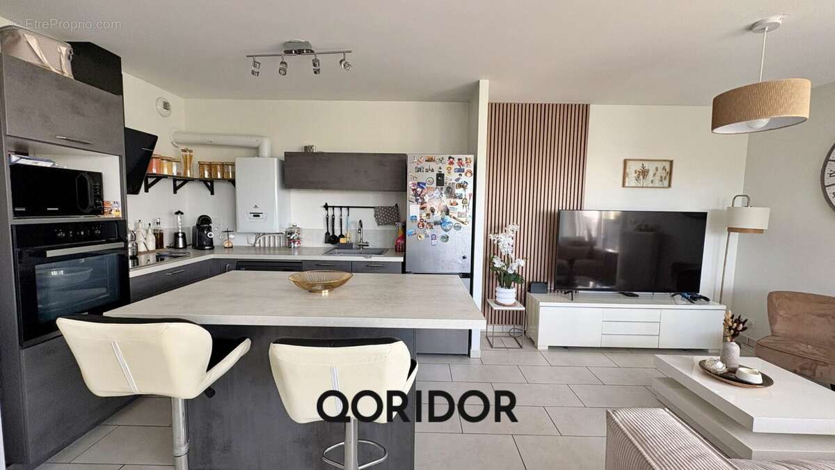 Appartement à MEYZIEU