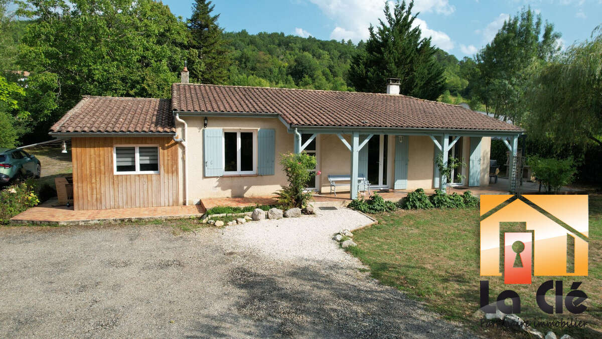 Maison 113 m² à Colayrac-Saint-Cirq  - photo 2