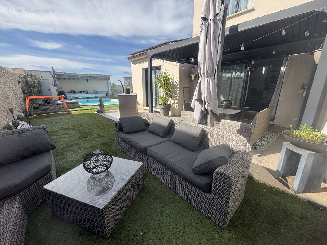 Maison à BELLEGARDE