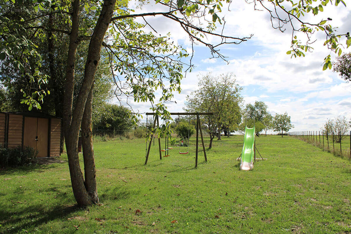 Maison à LA VERNELLE