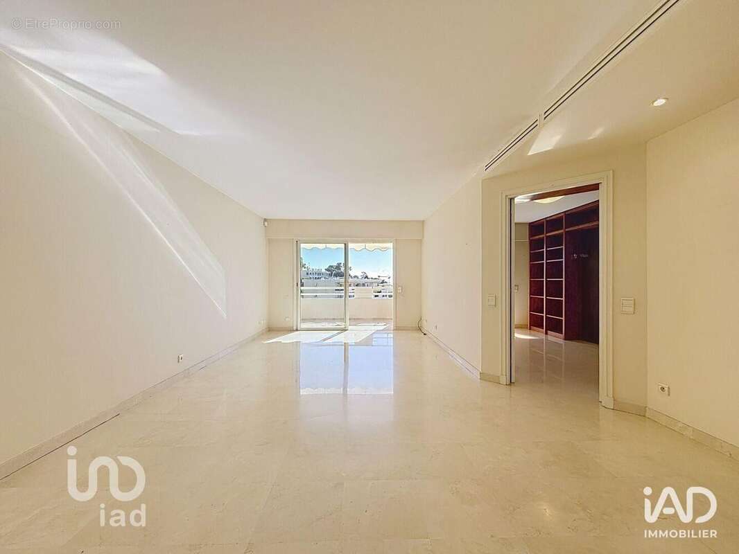 Photo 3 - Appartement à LE CANNET