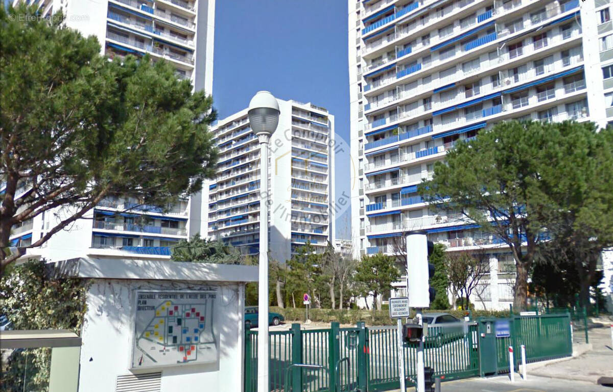 Parking à MARSEILLE-9E