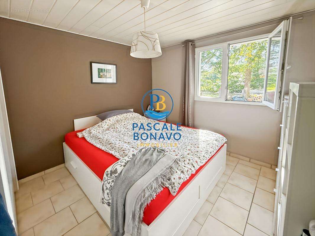 Maison à VENDAYS-MONTALIVET