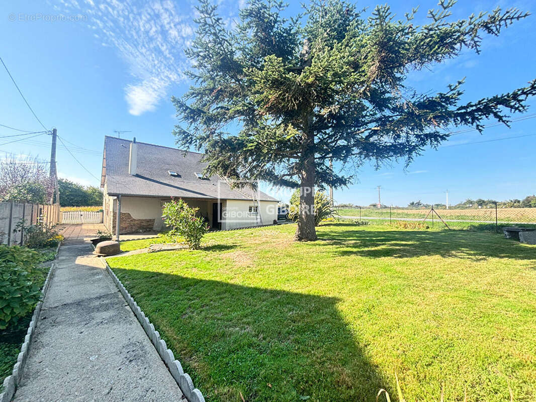 Maison à SAINT-ARMEL