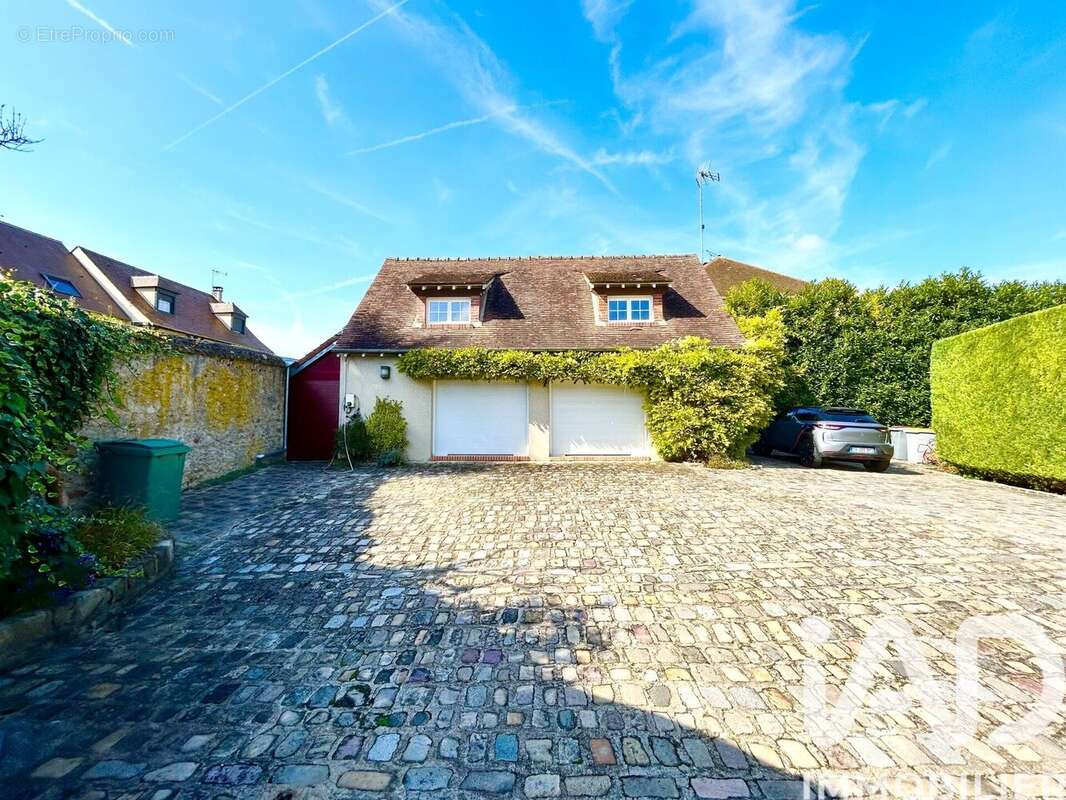 Photo 3 - Maison à SAINT-FARGEAU-PONTHIERRY