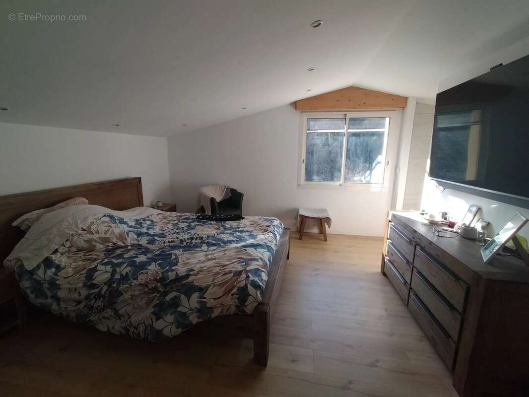 Appartement à TOURRETTES-SUR-LOUP