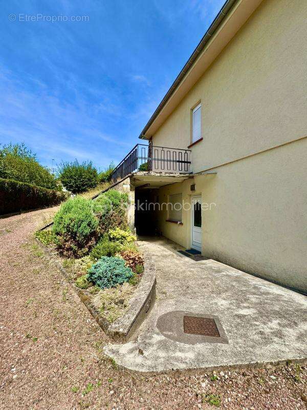  Sur les hauteurs de Creutzwald, en lisière de forêt – Maison familiale de 175 m² avec appartement indépendant et plus de 100 m² - photo 14