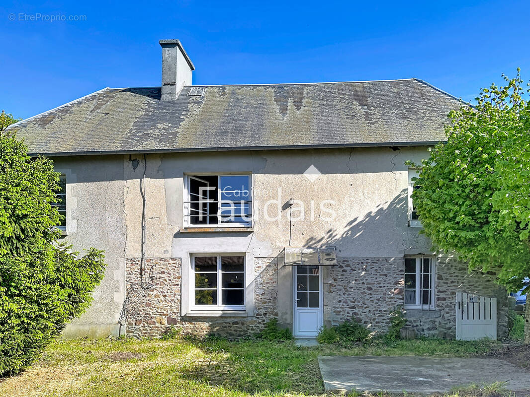 Maison à SAINT-PATRICE-DE-CLAIDS