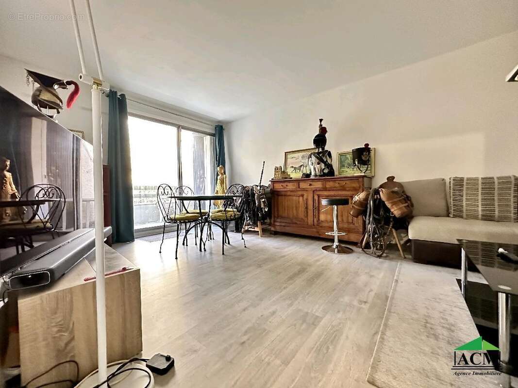 Appartement à MERY-SUR-OISE