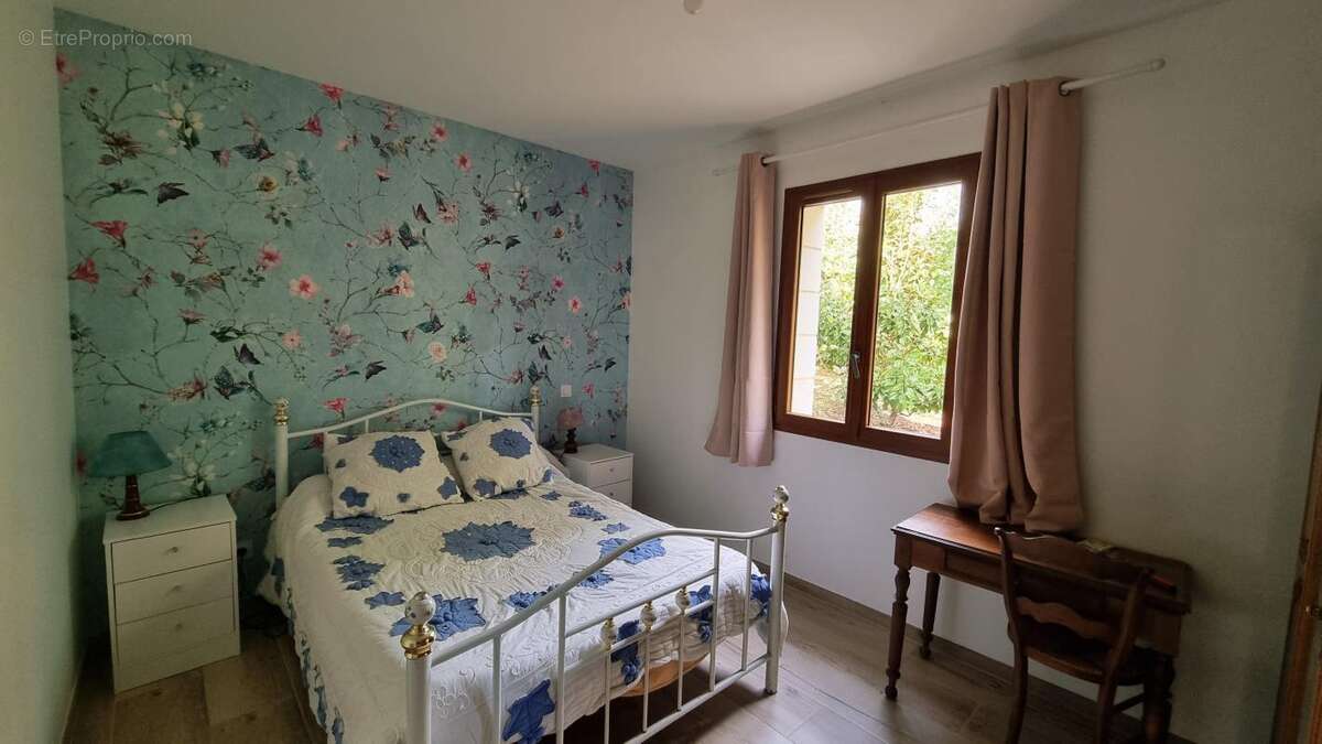 Maison à SAINT-FELIX-DE-VILLADEIX