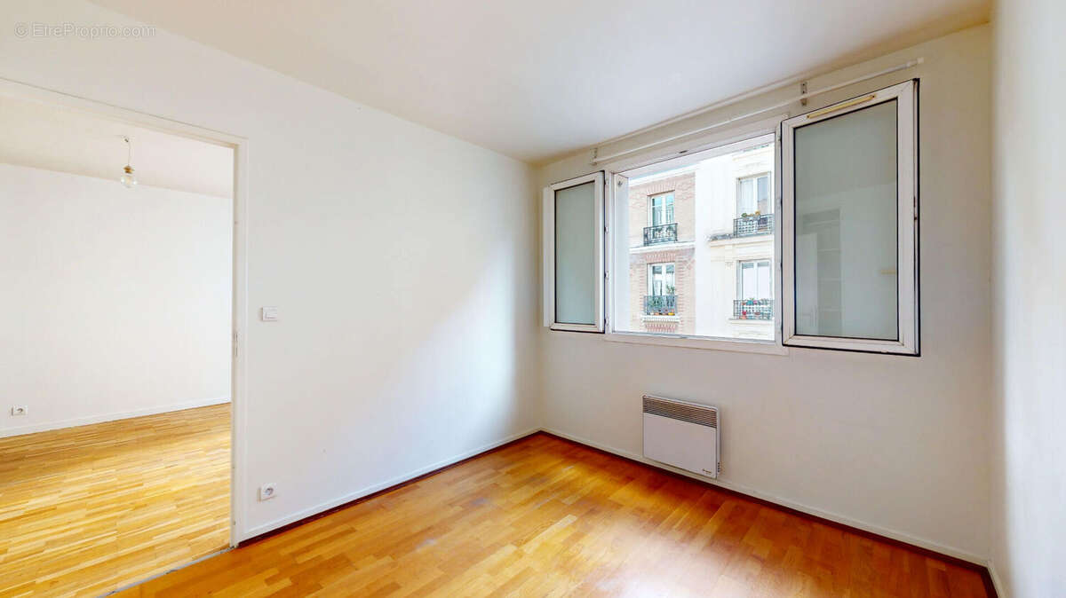 Appartement à PARIS-14E