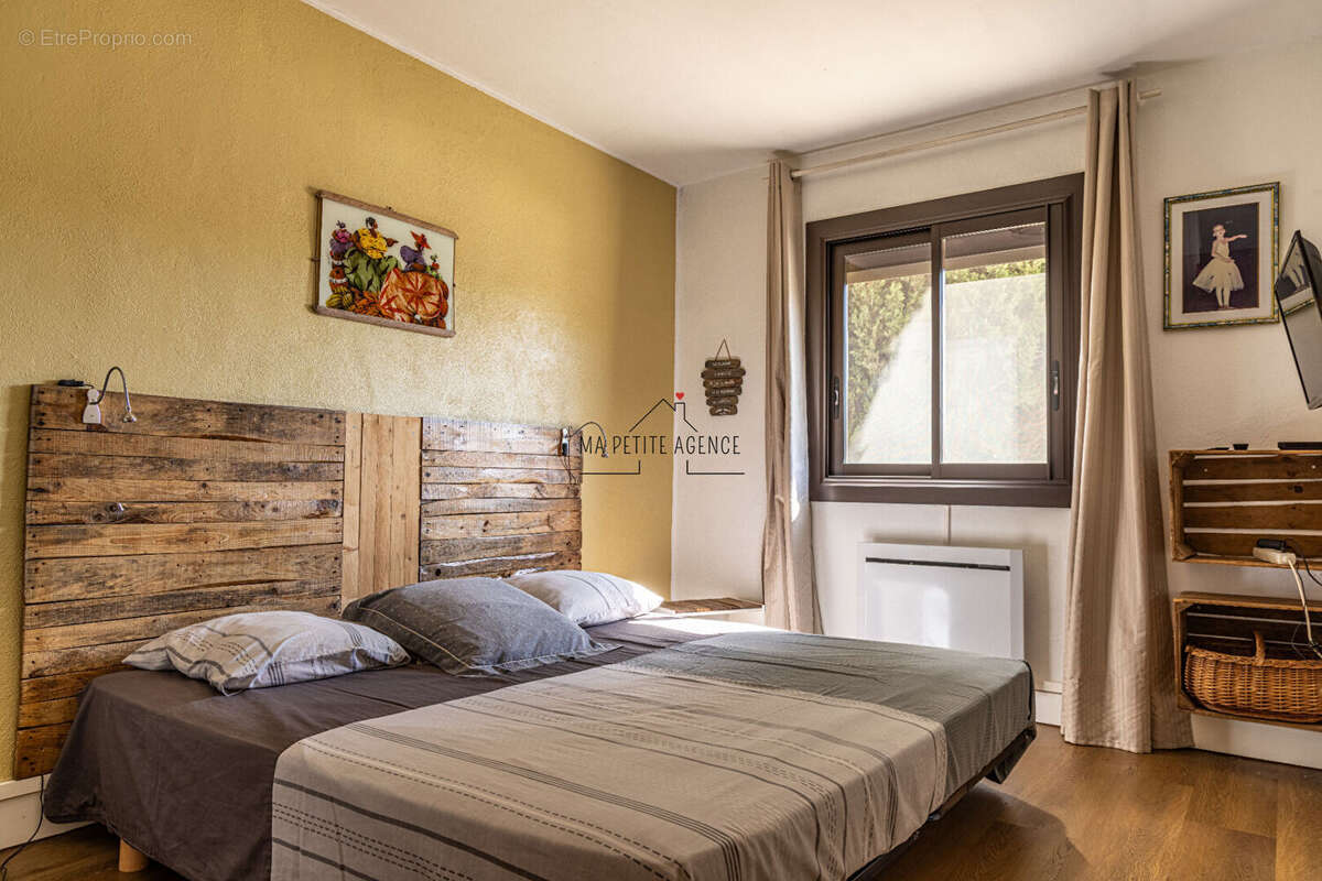 Maison à CHATEAUNEUF-LES-MARTIGUES