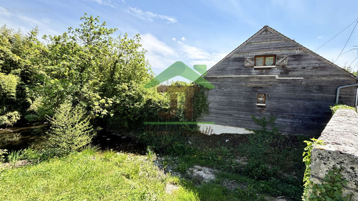 Maison à SAINT-DENIS-LES-PONTS