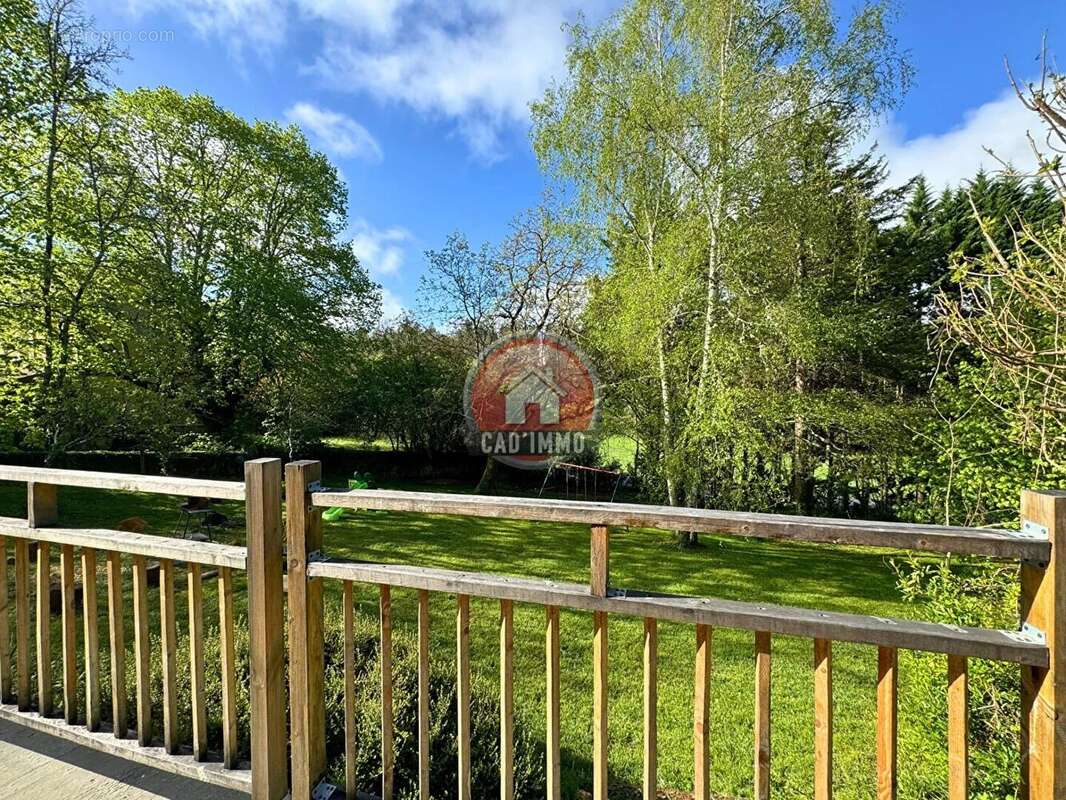 Maison à LE BUISSON-DE-CADOUIN