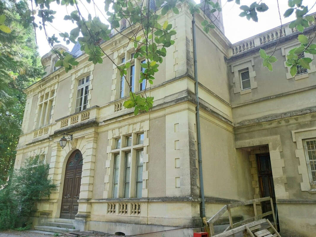Autre à AVEZE