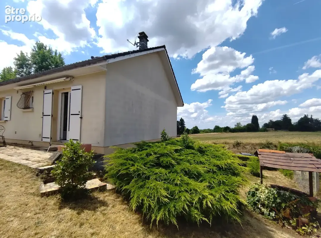 Maison 100 m² à Chaptelat  - photo 2