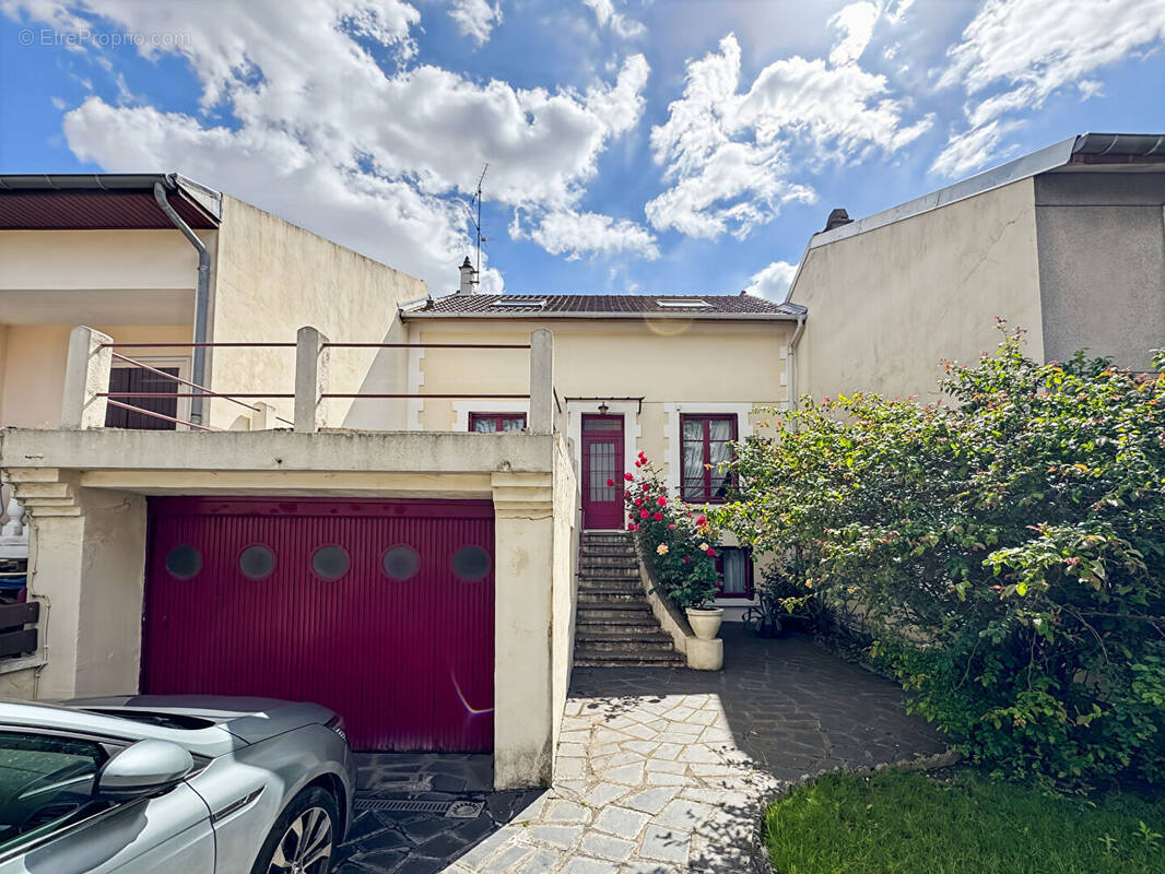 Maison à MONTREUIL
