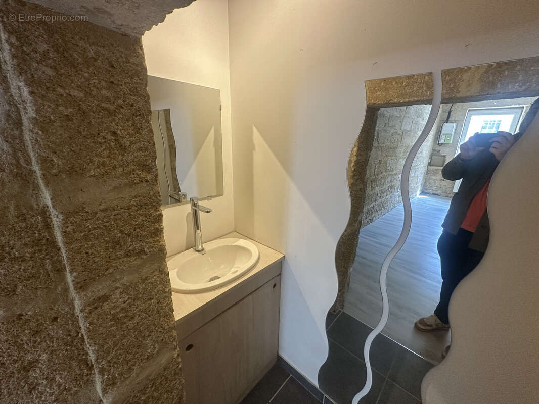 Appartement à REMOULINS