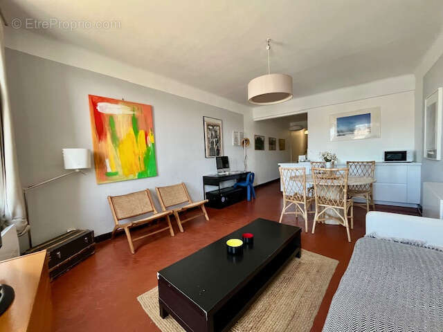 Appartement à MARSEILLE-2E