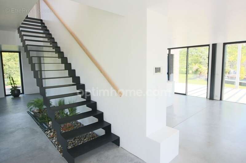 Templeuve-en-Pévèle – Maison cubique récente de 175 m² – Semi plain pied – Prestations haut de gamme - photo 15