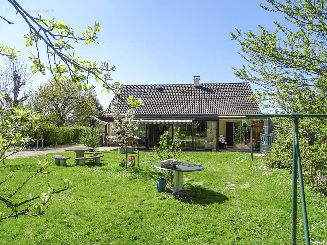 Maison à CHATRES-SUR-CHER