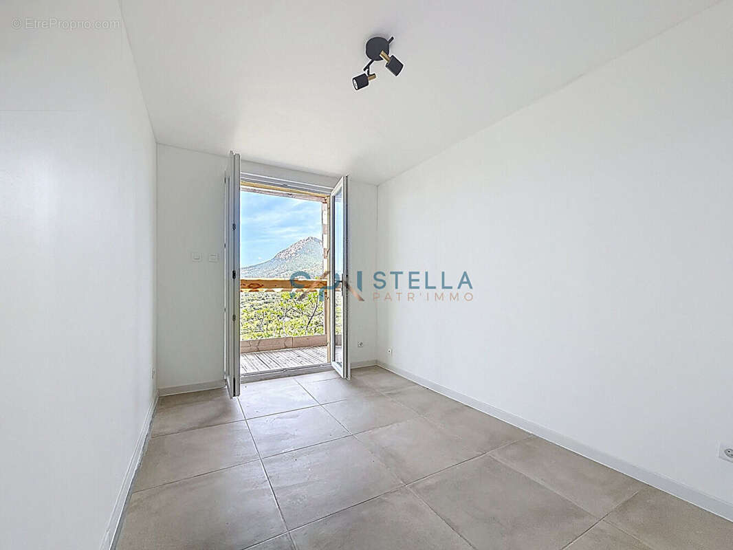 Maison T3 avec une dépendance de 26m2 et une piscine, à Sant' Andrea d'Orcino - photo 8