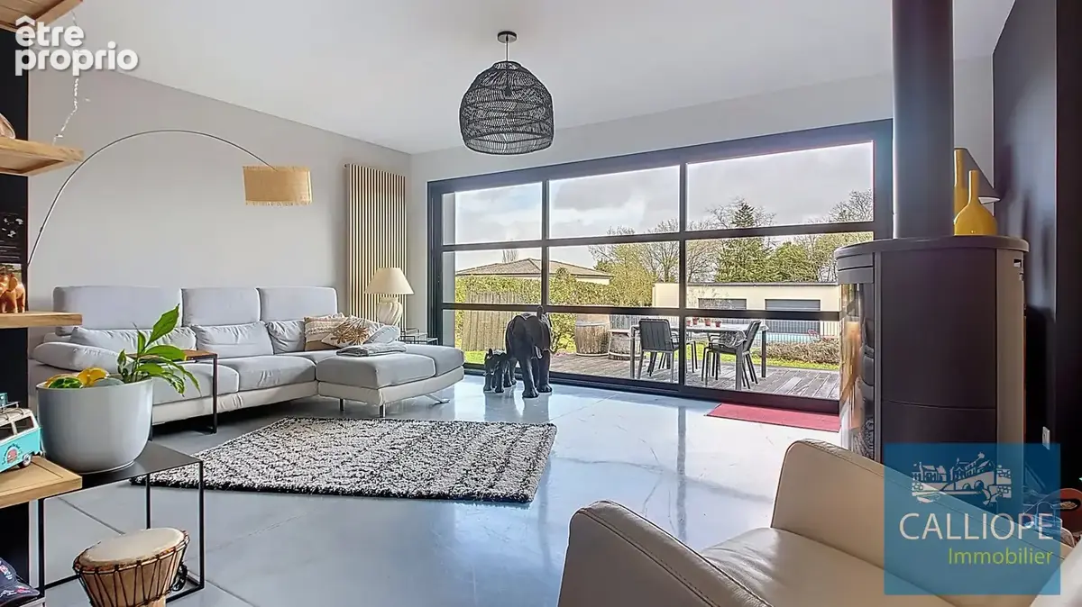 Grande maison en pierre, piscine et grand jardin - photo 4