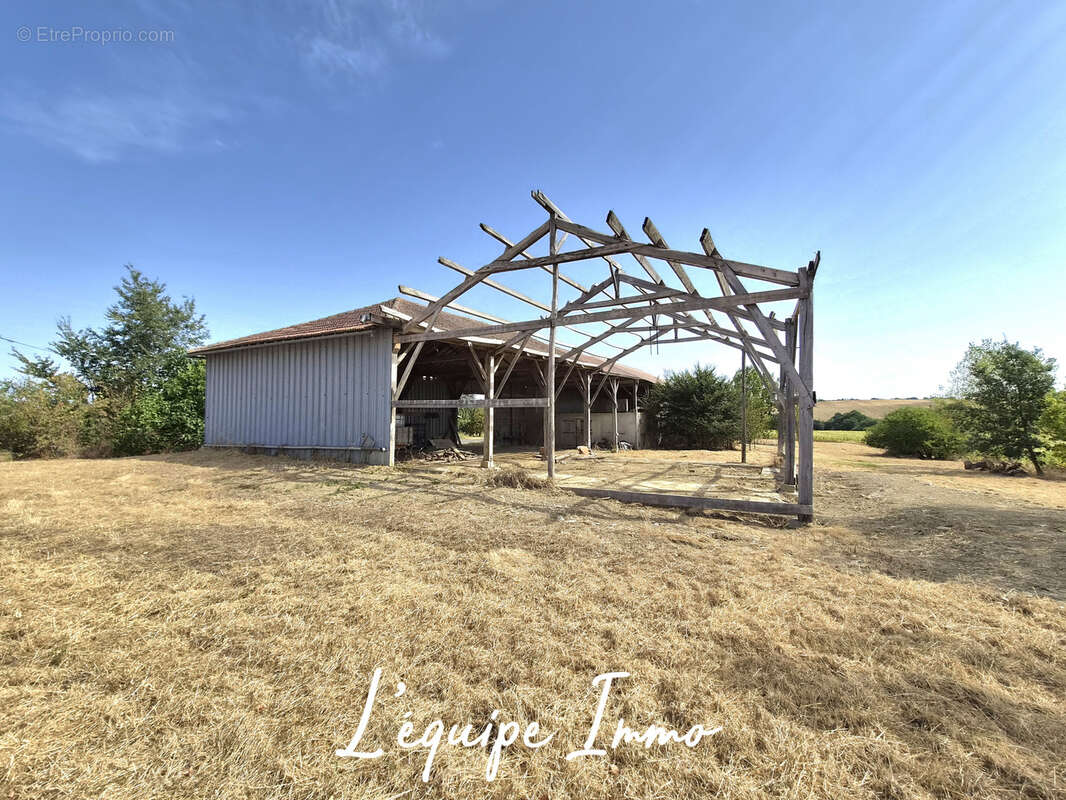 Ancienne étable et grange à réhabiliter avec CU et permis de construire - photo 8
