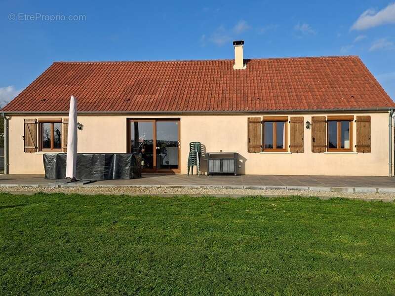Maison à FRESNAY-SUR-SARTHE