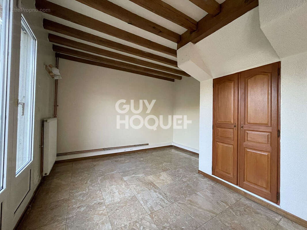 Maison à OZOIR-LA-FERRIERE