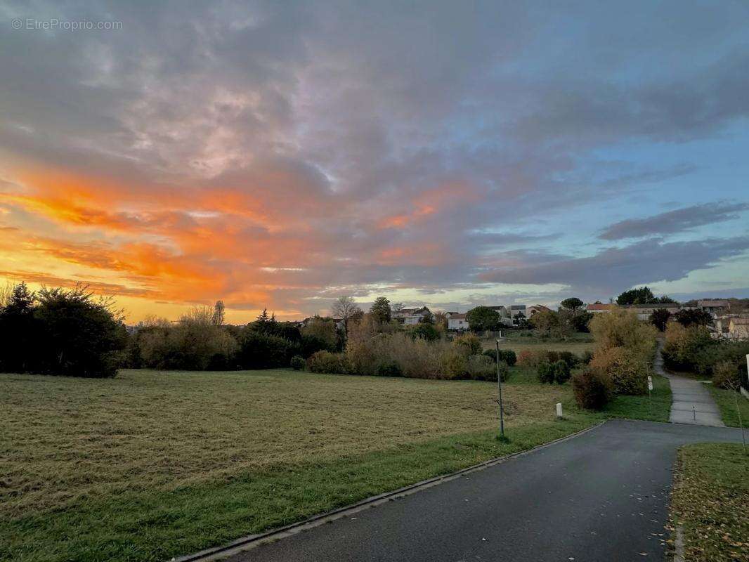 Terrain à SAINTES