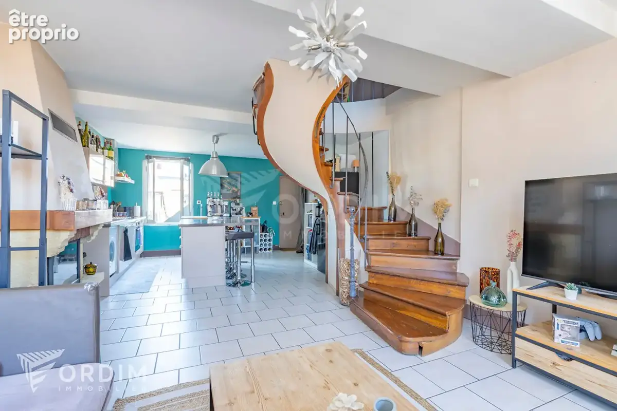 F2 en duplex, vendu meublé !!! - photo 4