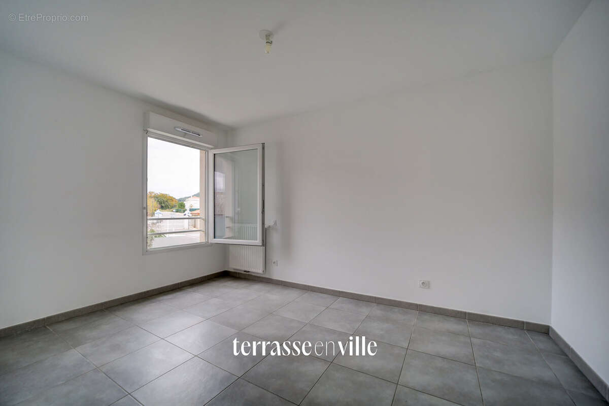 Appartement à SAINT-CYR-SUR-MER