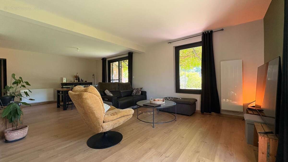 Maison à CLAIRVAUX-D'AVEYRON
