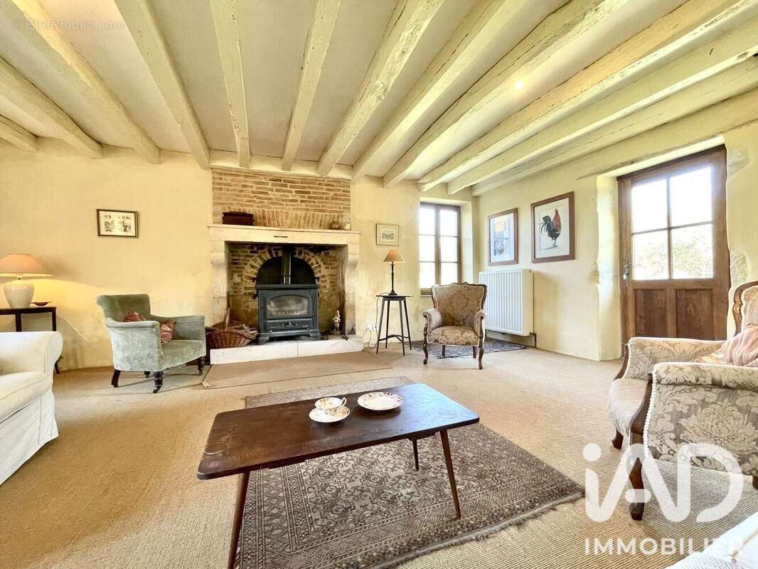 Maison 268 m² à Ciron  - photo 8