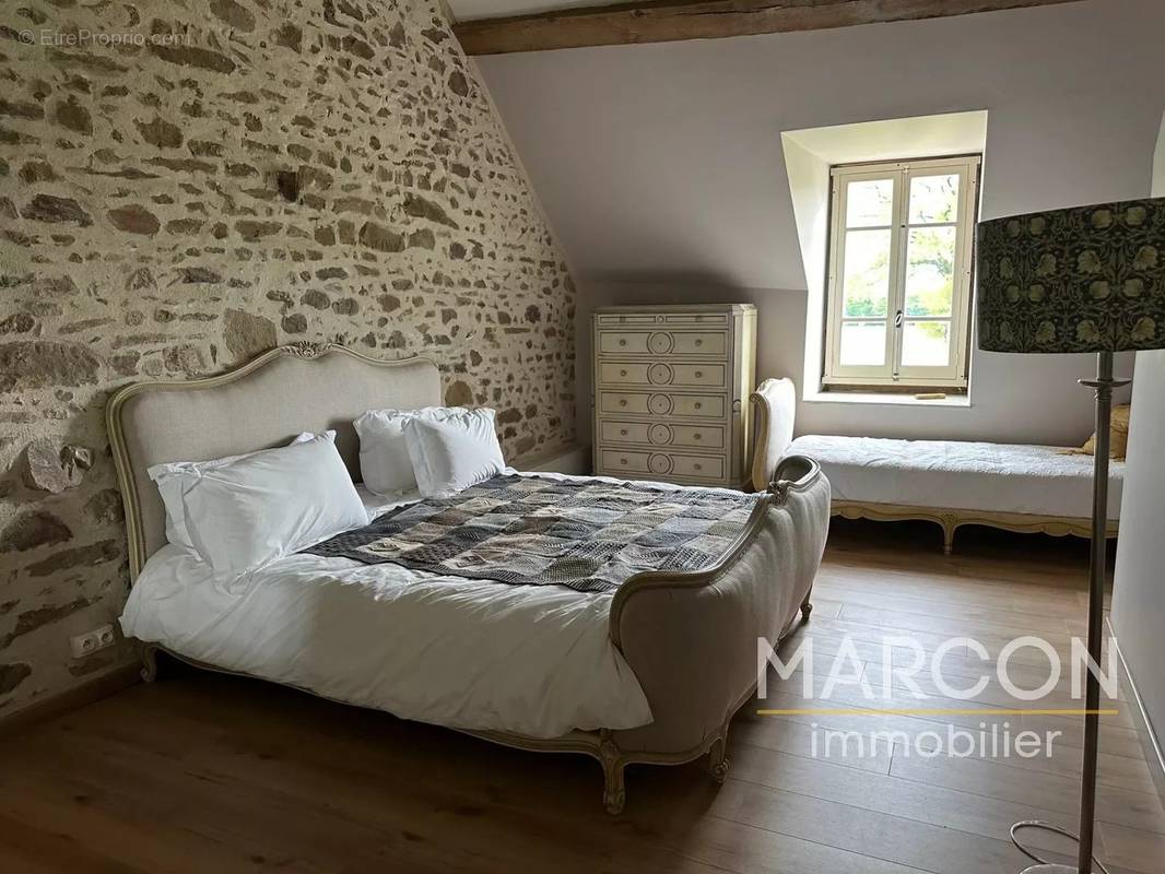 Maison à DUN-LE-PALESTEL